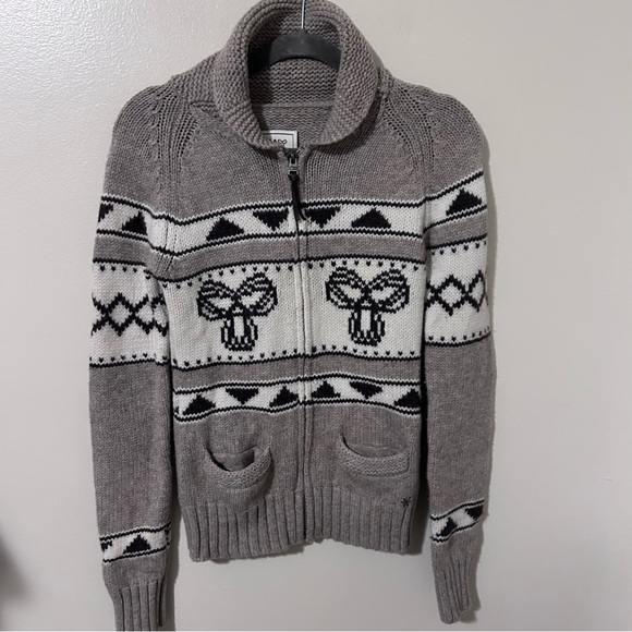 TNA Sweaters - Aritzia TNA Cowichan Sea to Sky Women’s 100% Lambswool Medium Beige Sweater